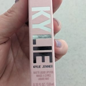 Kylie matte liquid lipstick